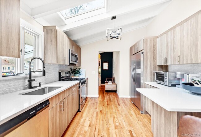 Foto del edificio - 58 N Howells Point Rd