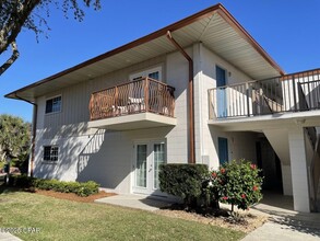 Building Photo - 2100 W Beach Dr