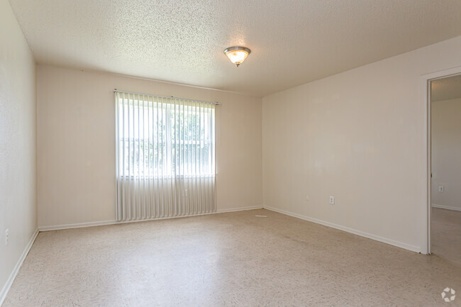 1HAB, 1BA - 650 ft² - The Sanctuary on Enterprise