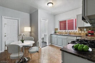 Building Photo - 29 Highland Ave