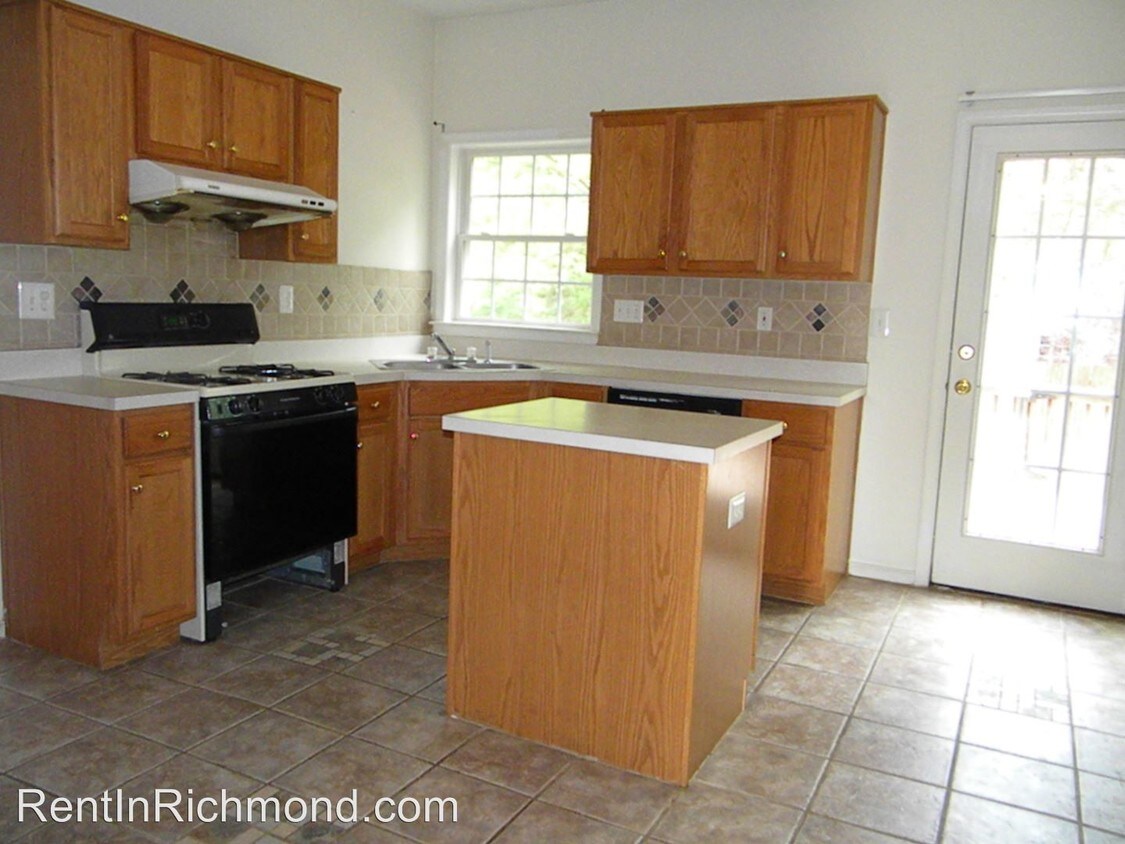 Building Photo - 9412 Hungary Woods Dr
