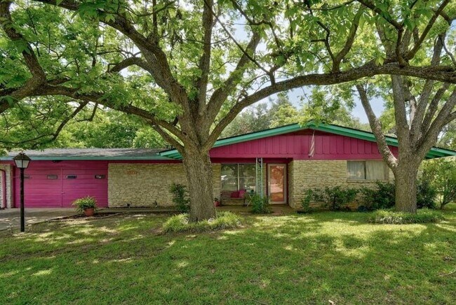 Foto del edificio - 11403 Indianhead Dr