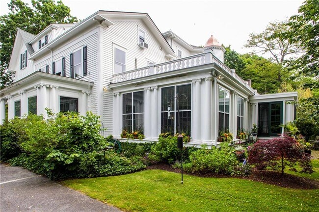 Building Photo - 446 Bellevue Ave