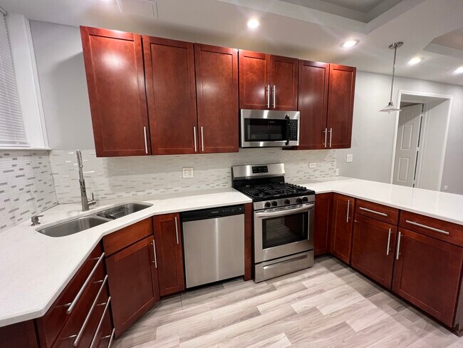 Foto del edificio - 7078 N Wolcott Ave