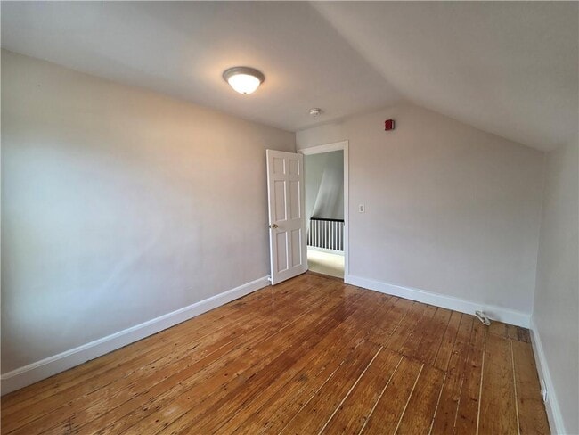 Foto del edificio - 292 Pleasant St