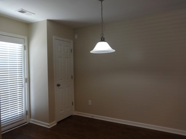 Building Photo - 1100 Briar Rose Ln