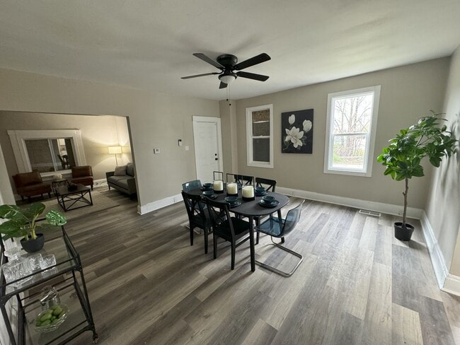 Building Photo - Newly Renovated 3 Bedroom House with Finis...