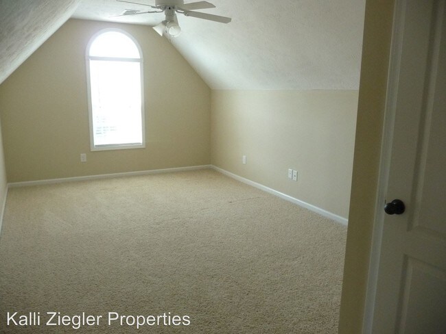 Building Photo - 6028 Ecru Ct