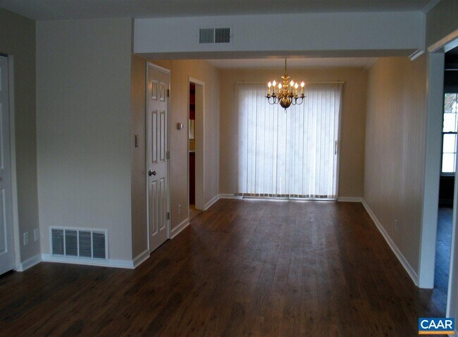 Foto del edificio - 2527 Hydraulic Rd