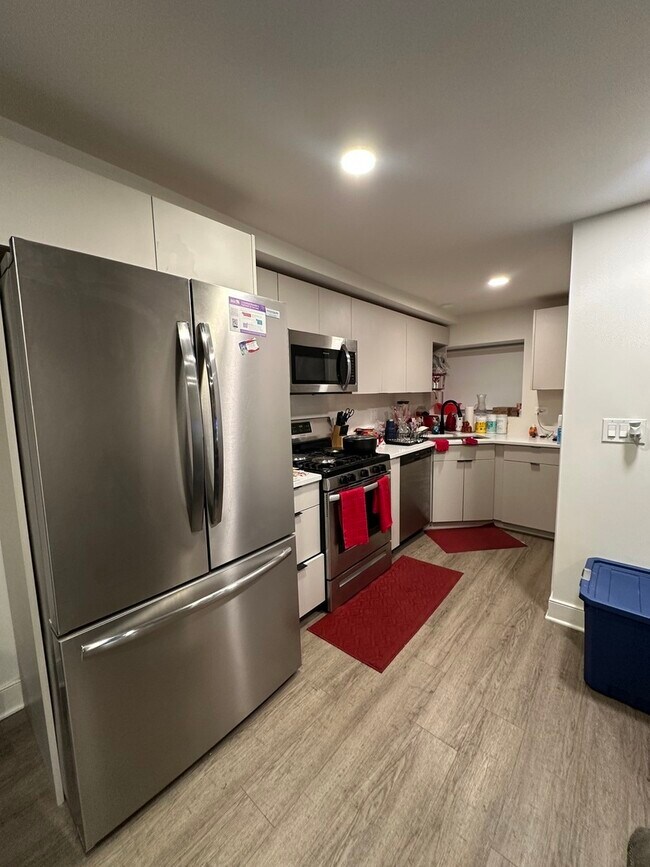 Foto del edificio - 2329 W Monroe St