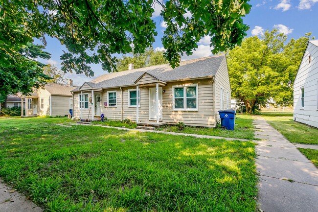 Foto del edificio - Super Affordable One Bedroom Duplex!