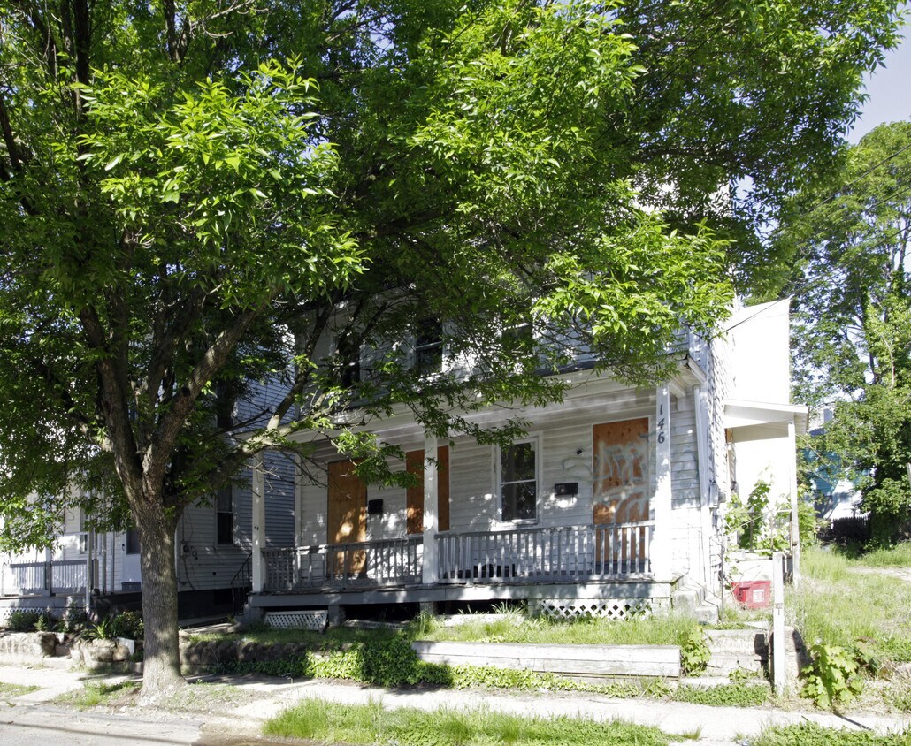 Primary Photo - 144-146 Walnut St