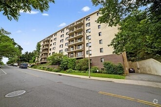 Building Photo - 108 Sagamore Rd