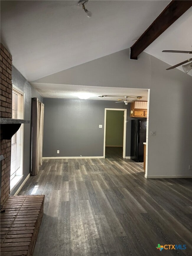 Building Photo - 204 Ruidoso Dr
