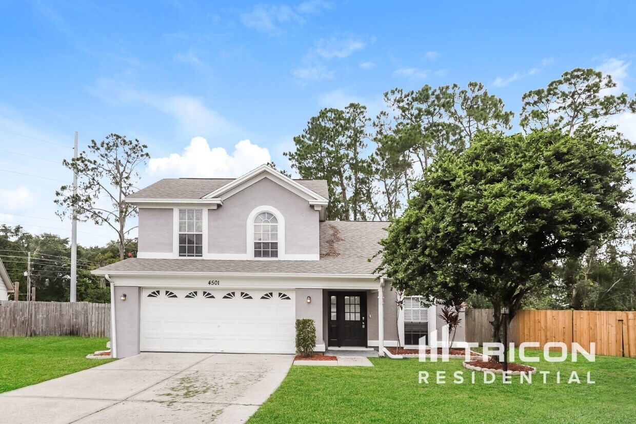 Primary Photo - 4501 Cabbage Palm Drive Valrico FL