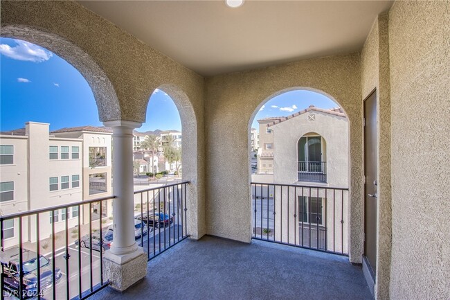 Foto del edificio - 2555 Hampton Rd