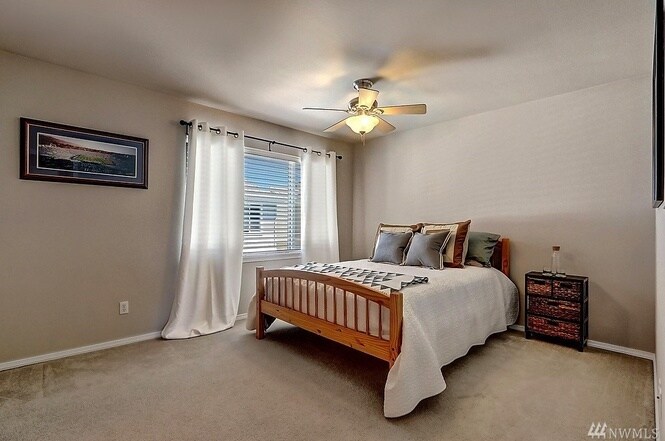 Foto principal - 440 Tacoma Ave NE