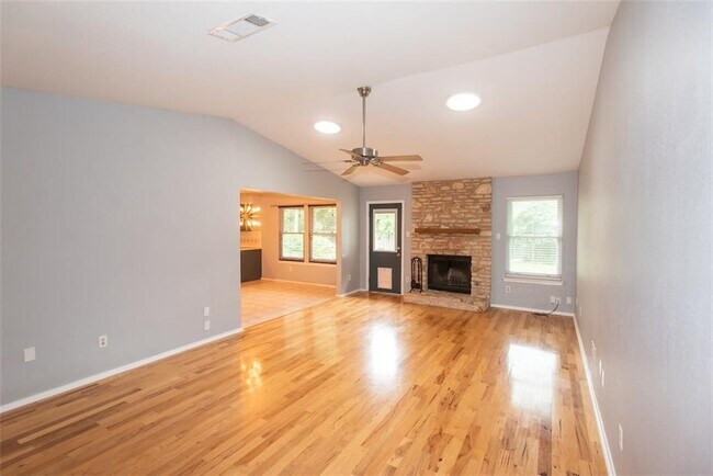 Building Photo - 4202 Kilgore Ln