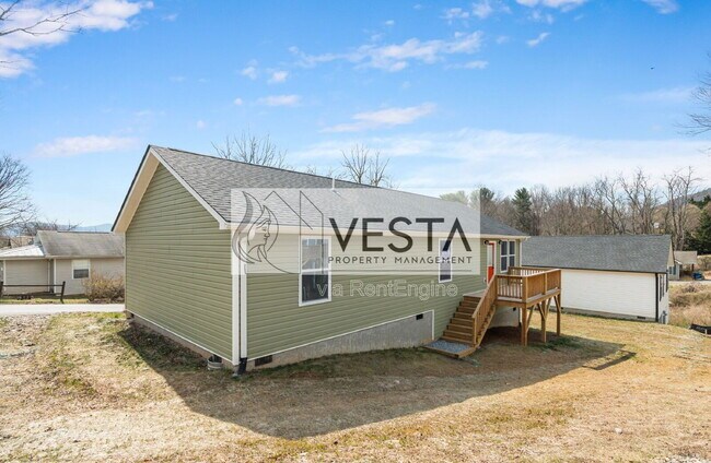 Building Photo - 110 Deaver Park Cir