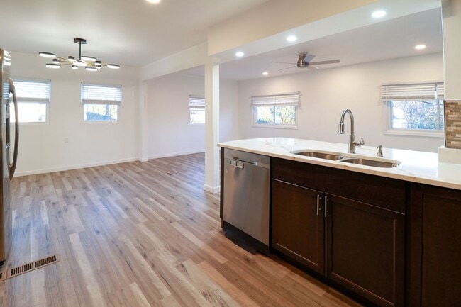 Building Photo - 5 Bedroom Home in Cumberland Valley School...