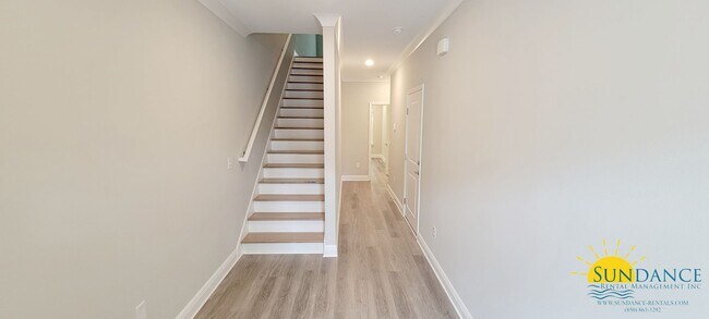 Foto del edificio - Luxury 3 Bedroom Townhome in Kara Lake Community!
