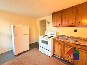 Building Photo - 4 Weaver Ln