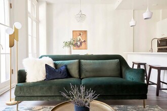 Building Photo - 800 Gravier St