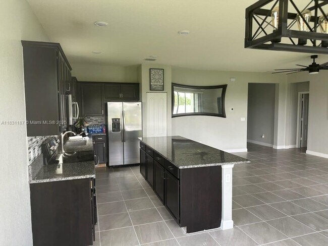 Building Photo - 8159 NW Greenbank Cir