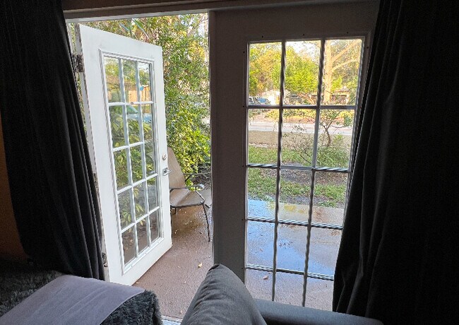 Foto del edificio - 1310 Daytona Ave