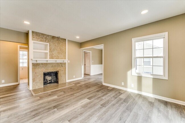 Foto del edificio - Adorable 2 Bed Riverside Home – Updated & Ready Now!