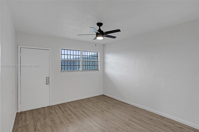 Building Photo - 14100 NW 24th Ct