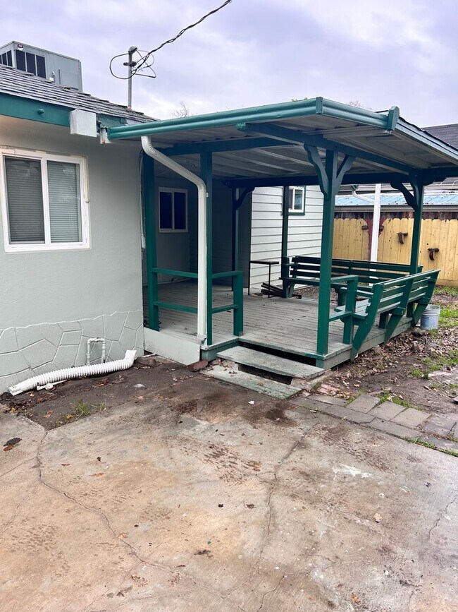 Foto del edificio - Super Nice 3 Bedroom/2 Bath Stockton Home