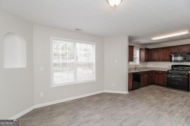 Foto del edificio - 2146 Silva Ct