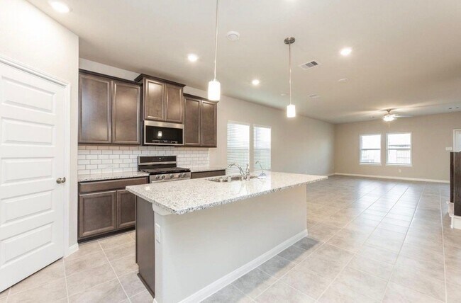Foto del edificio - 1315 Gorman Ln