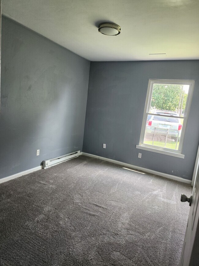 Foto del edificio - 3 bed 1 bth