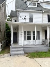Building Photo - 508 Dock St