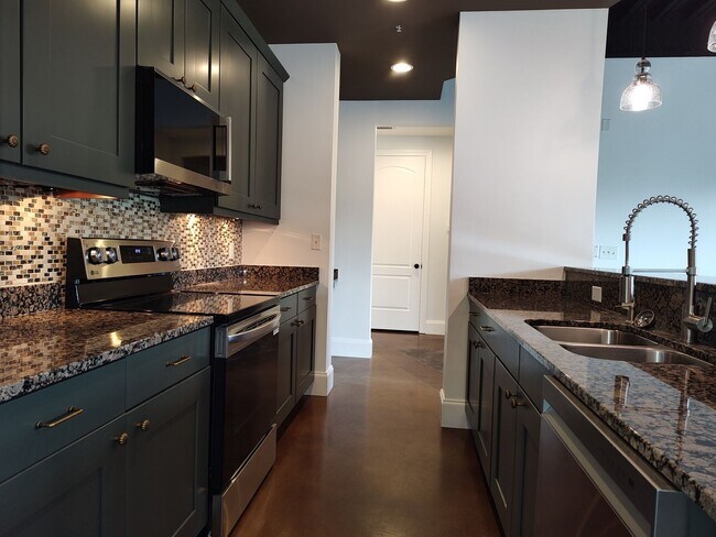 Foto del edificio - Move-in Ready Condo Located in The Art Dis...