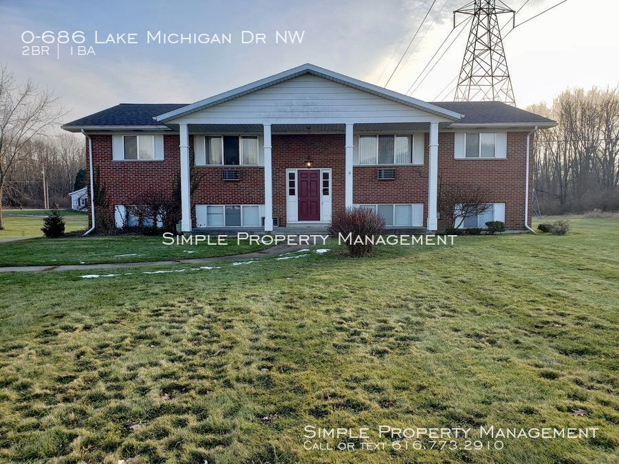 Primary Photo - 686 Lake Michigan Dr NW
