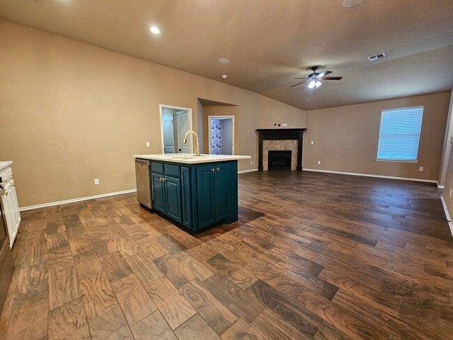 Photo - (3) Bed/(2) Bath in SW Moore Avail Early June! Townhome