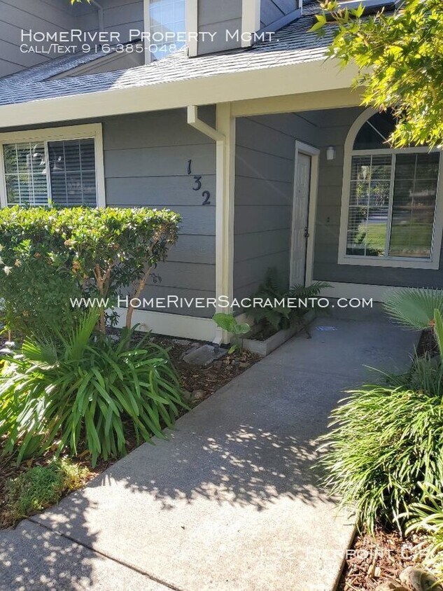 Primary Photo - Adorable Townhome in Folsom!