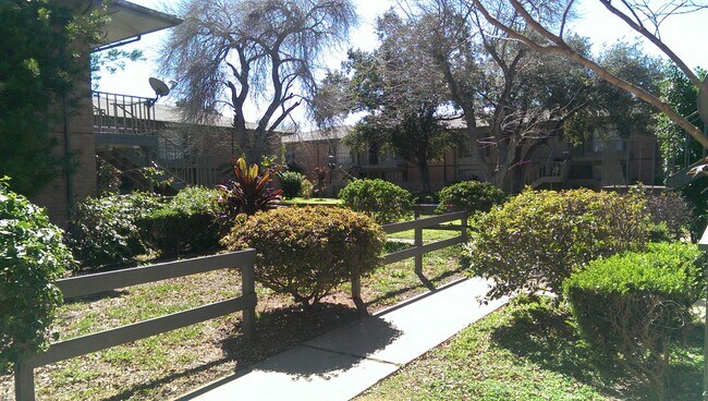 Foto del edificio - 1410 Morgan Blvd