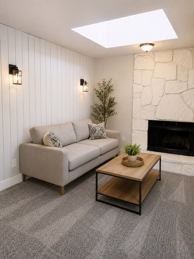 Foto del edificio - 613 N 1100 W St