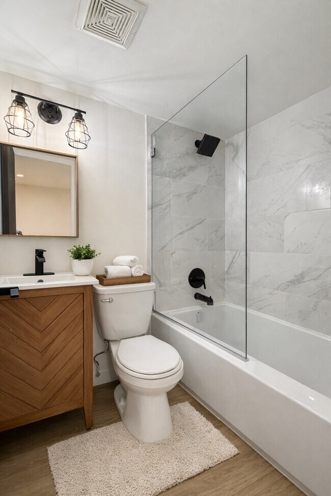 Photo du bâtiment - 60 Triller Ave