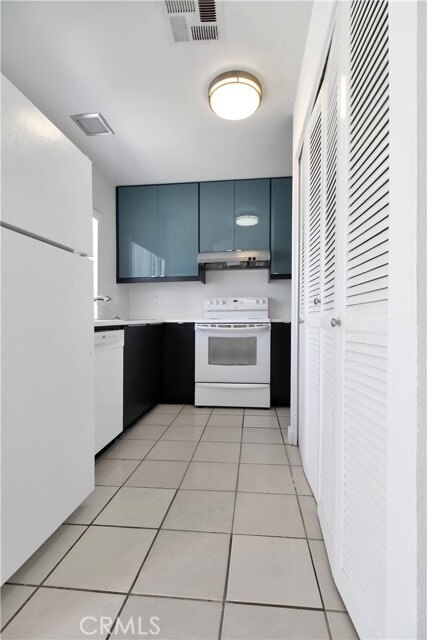 Building Photo - 48944 Desert Flower Dr