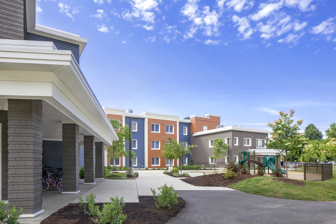 Exterior con Área privada de juegos infantiles - 266 Center St