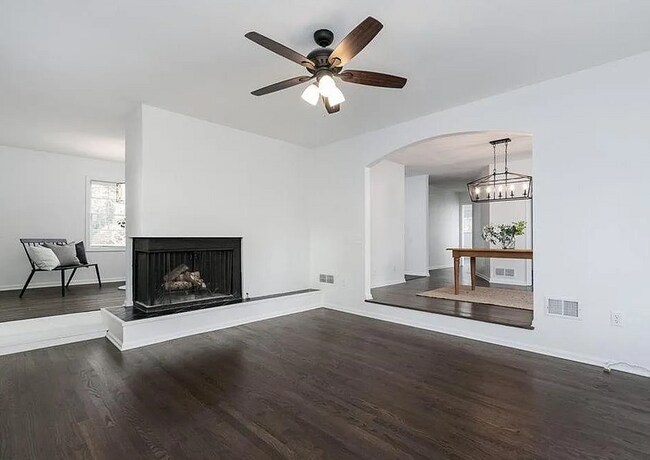 Foto del edificio - 5090 Heather Rd SE