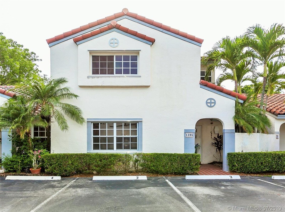 1395 Cottonwood Cir, Weston, FL 33326 Townhome Rentals in Weston FL