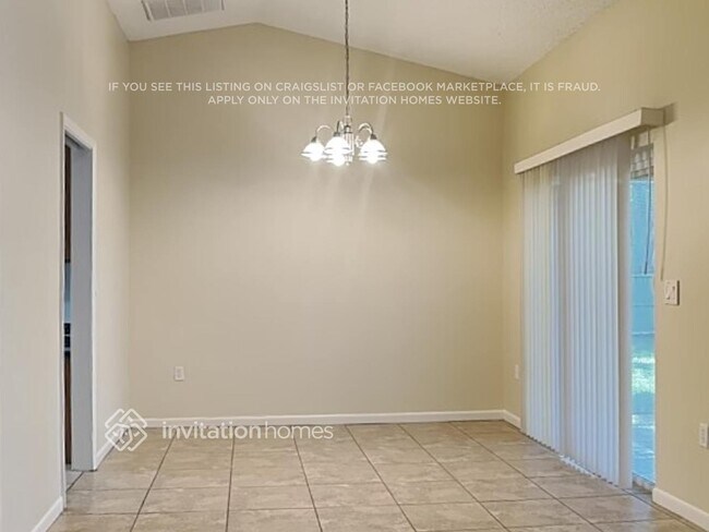 Foto del edificio - 8201 Helena Dr