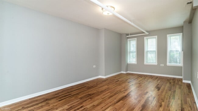 Building Photo - 3 br, 1 bath  - 2625 N Ridgeway Ave Garden