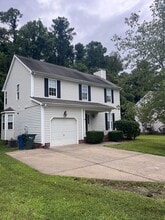 Building Photo - 2707 Stadium Dr